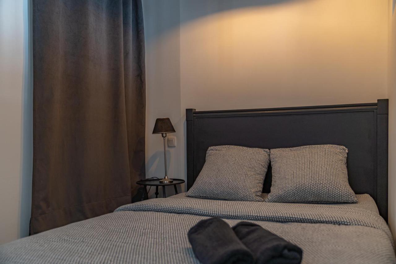 Les Temps Modernes - Une Nuit A Nîmes Extérieur photo